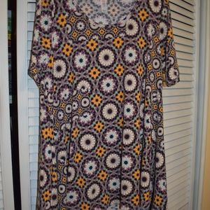 *NWOT* LulaRoe Perfect Tee